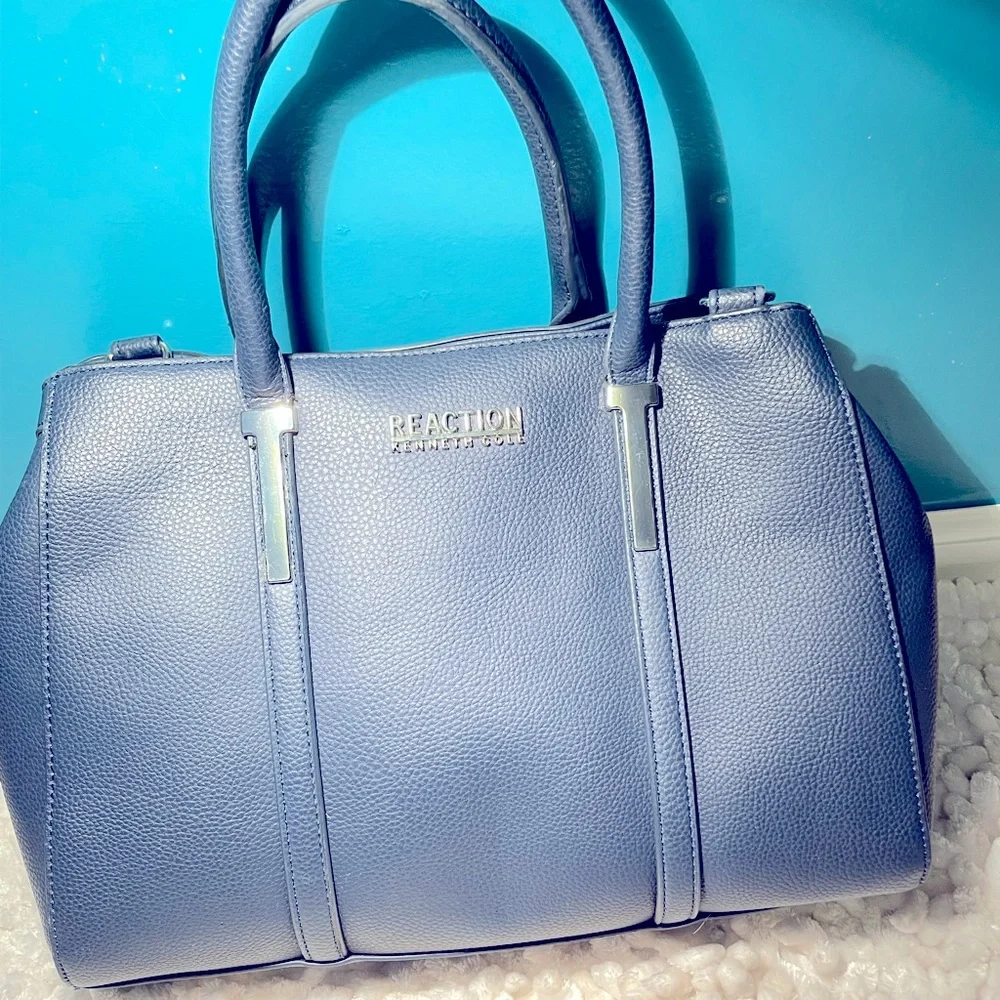 Navy Handbag - Picture 1 of 11